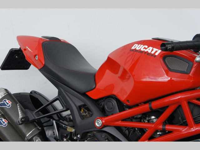 ducati - m-1100-evo