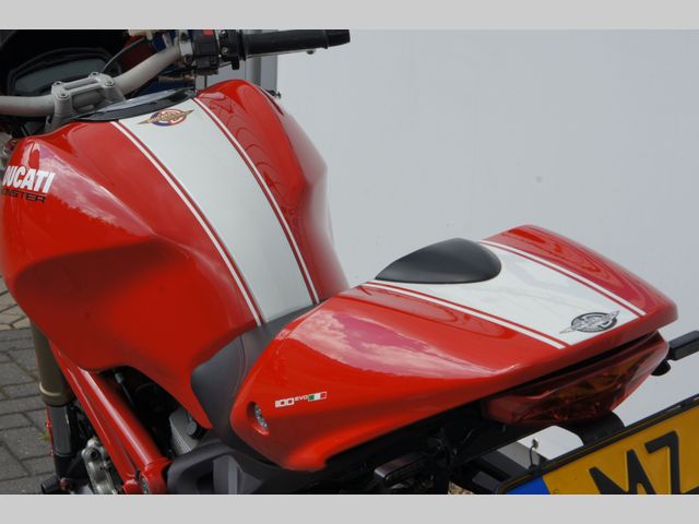 ducati - m-1100-evo