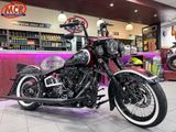 HARLEY-DAVIDSON SOFTAIL DELUXE FLSTN