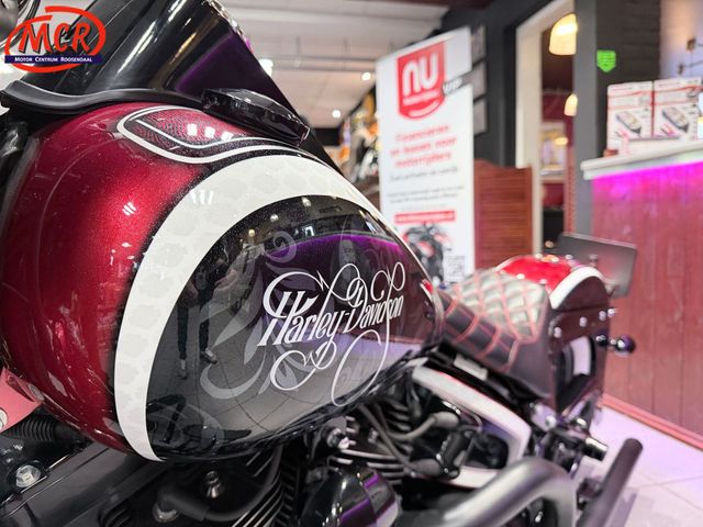 harley-davidson - softail-deluxe-flstn