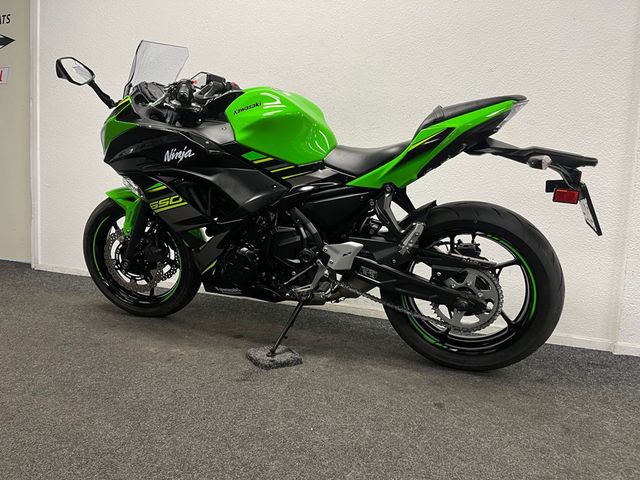 kawasaki - ninja-650