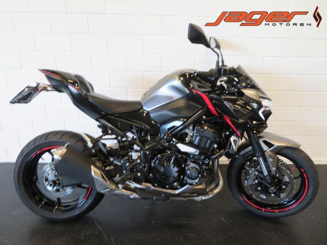 kawasaki - z900