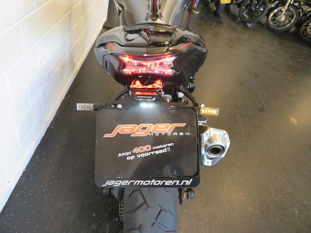 kawasaki - z900