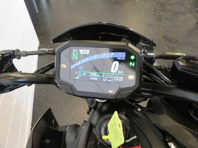 kawasaki - z900