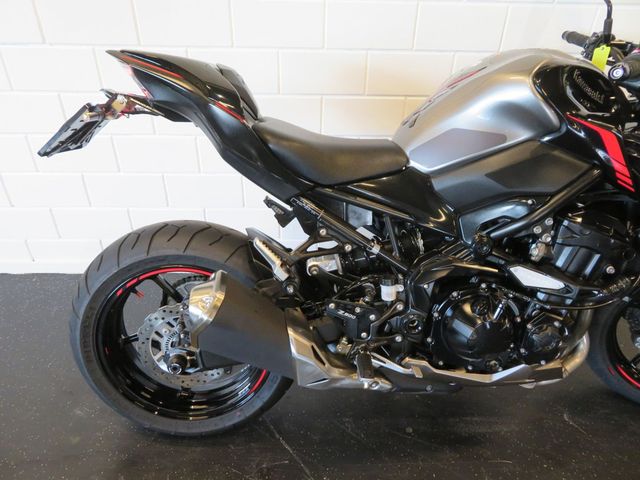 kawasaki - z900