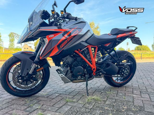 ktm - 1290-super-duke-gt