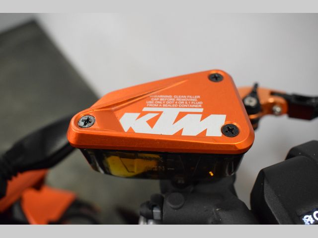 ktm - 890-duke