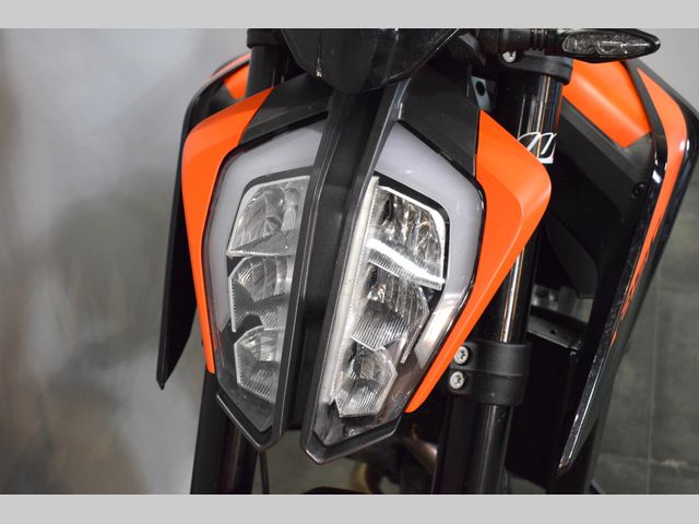 ktm - 890-duke
