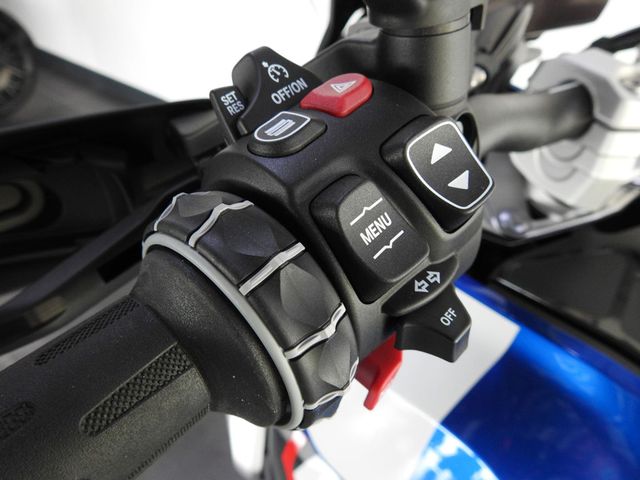 bmw - r-1300-gs