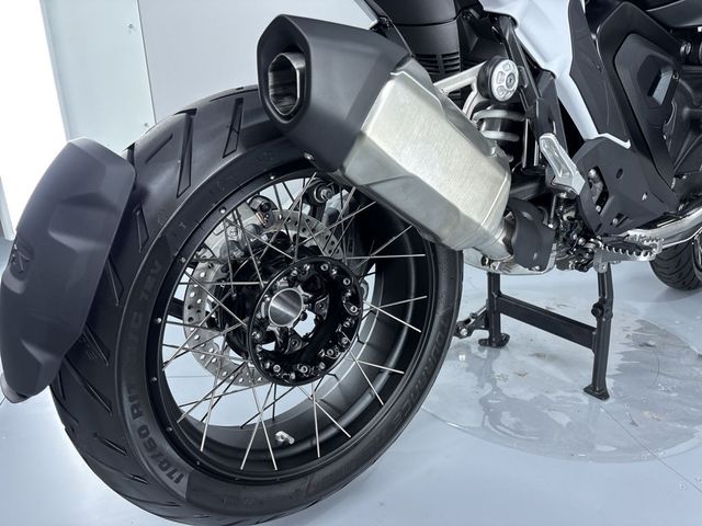 bmw - r-1300-gs