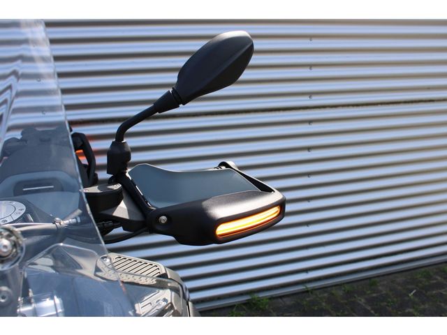 bmw - r-1300-gs-adventure