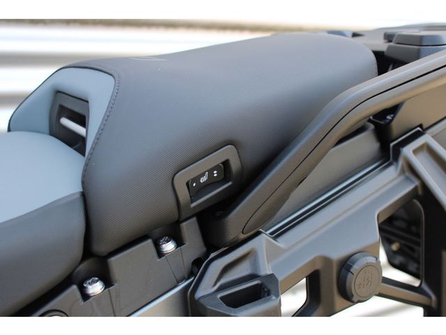 bmw - r-1300-gs-adventure