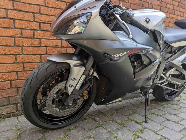 yamaha - yzf-r1