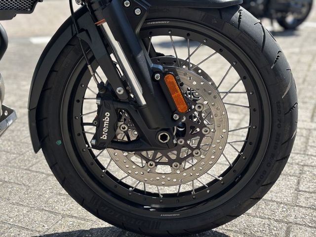 triumph - tiger-explorer-xcx
