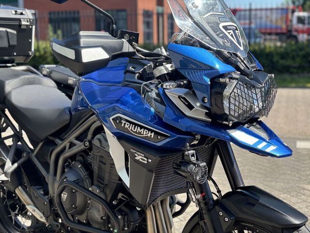 triumph - tiger-explorer-xcx