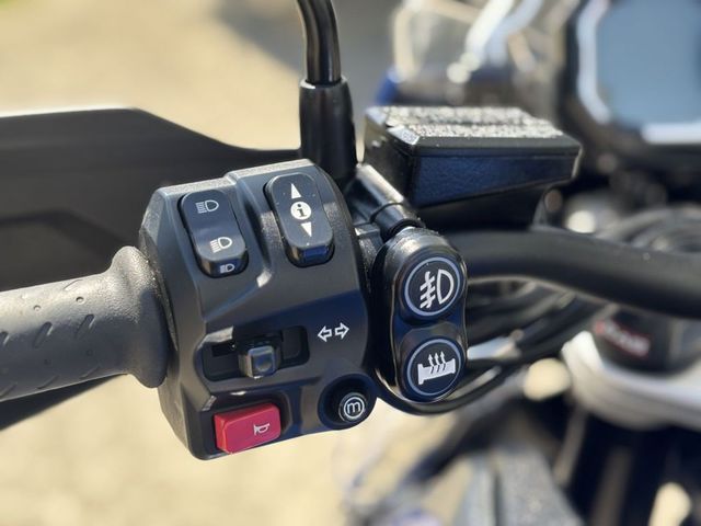 triumph - tiger-explorer-xcx