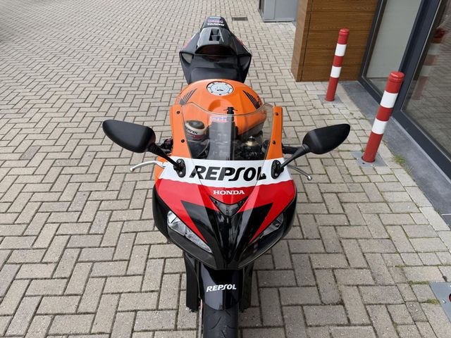 honda - cbr-1000-rr-fireblade