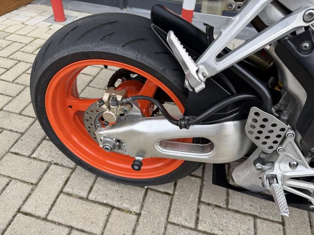 honda - cbr-1000-rr-fireblade