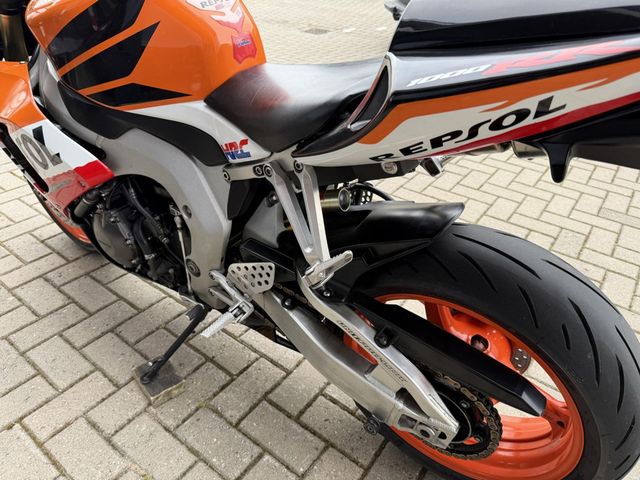 honda - cbr-1000-rr-fireblade