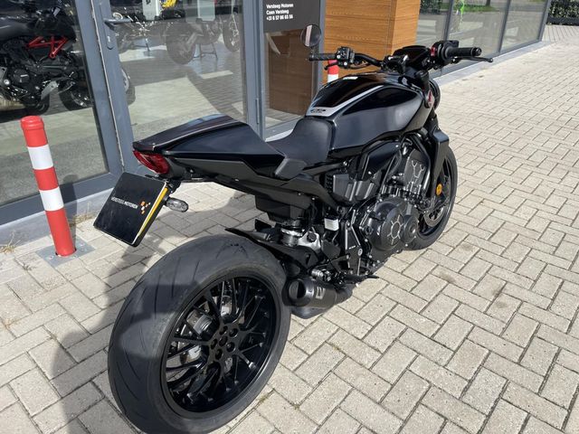 honda - cb-1000-r-black-edition