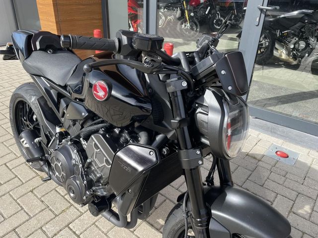 honda - cb-1000-r-black-edition