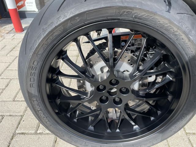 honda - cb-1000-r-black-edition