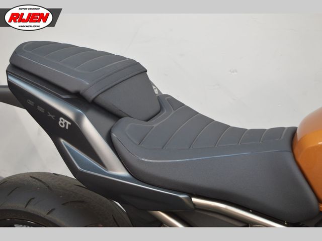 suzuki - gsx-8t