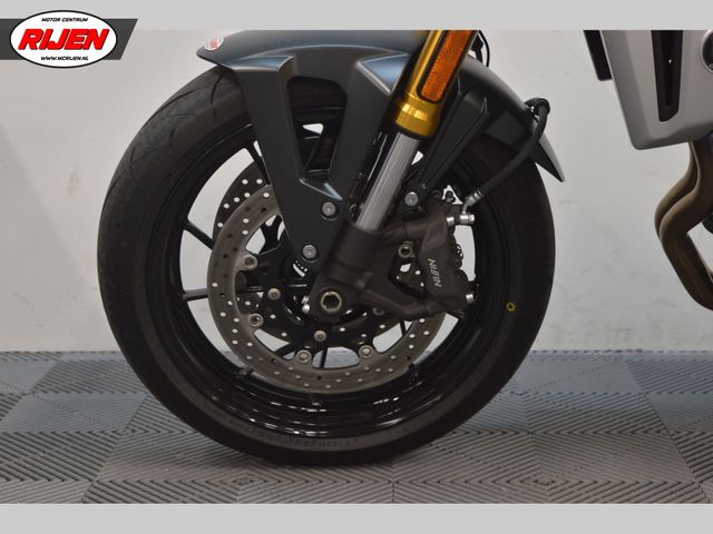 suzuki - gsx-8t