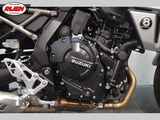 suzuki - gsx-8t