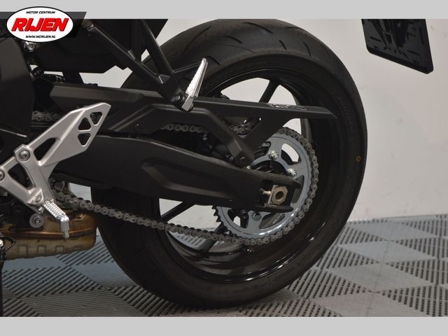 suzuki - gsx-8t