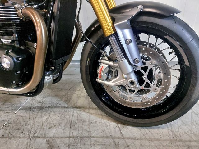 triumph - thruxton-rs