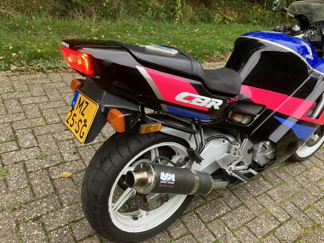 honda - cbr-600-f