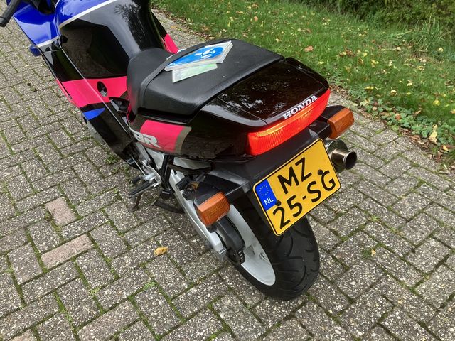 honda - cbr-600-f