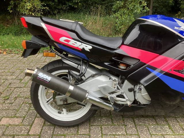 honda - cbr-600-f