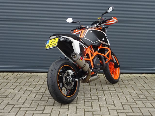 ktm - 690-duke-r-abs