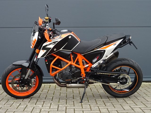 ktm - 690-duke-r-abs