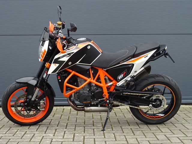 ktm - 690-duke-r-abs