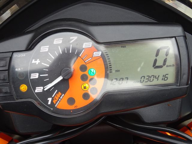 ktm - 690-duke-r-abs