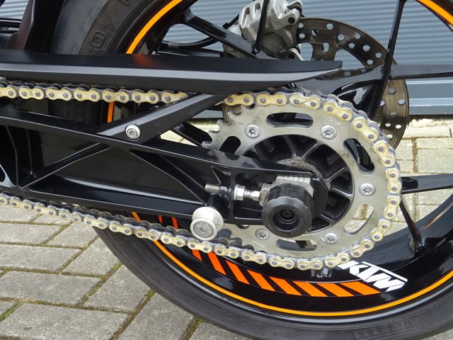 ktm - 690-duke-r-abs
