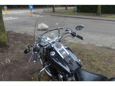 HARLEY-DAVIDSON HERITAGE SOFTAIL CLASSIC FLSTC – foto 4