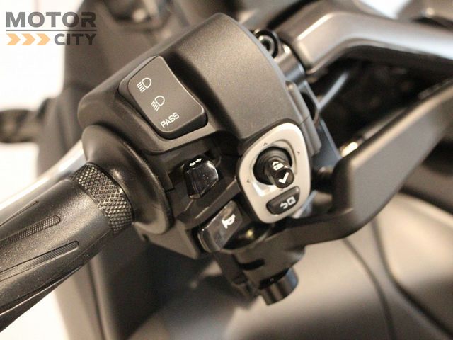 yamaha - tmax-560