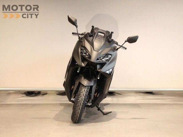 yamaha - tmax-560
