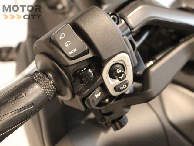 yamaha - tmax-560
