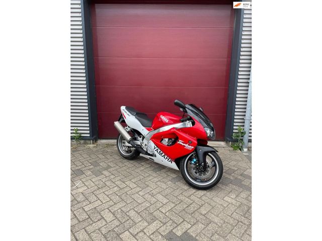 yamaha - yzf-1000-r-thunderace