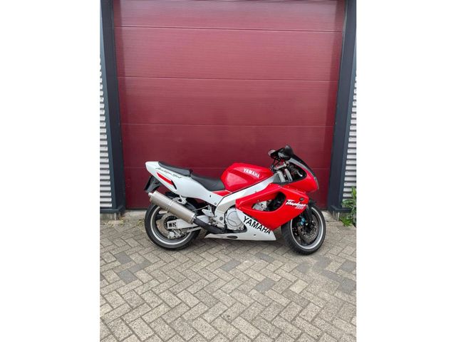 yamaha - yzf-1000-r-thunderace