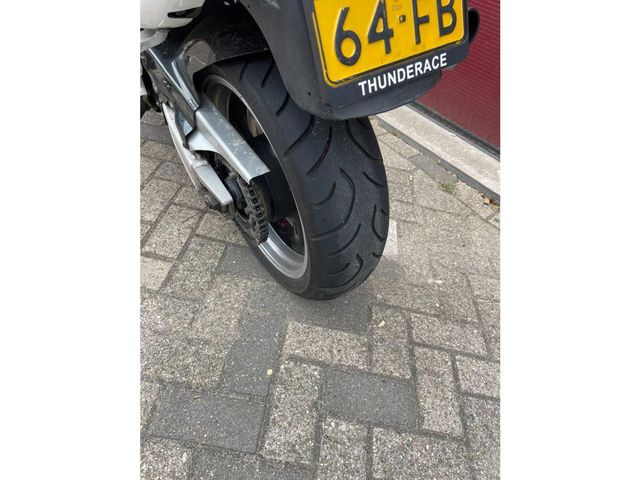 yamaha - yzf-1000-r-thunderace