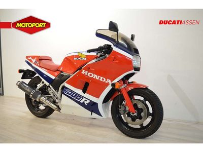 HONDA VF 1000 R – foto 2