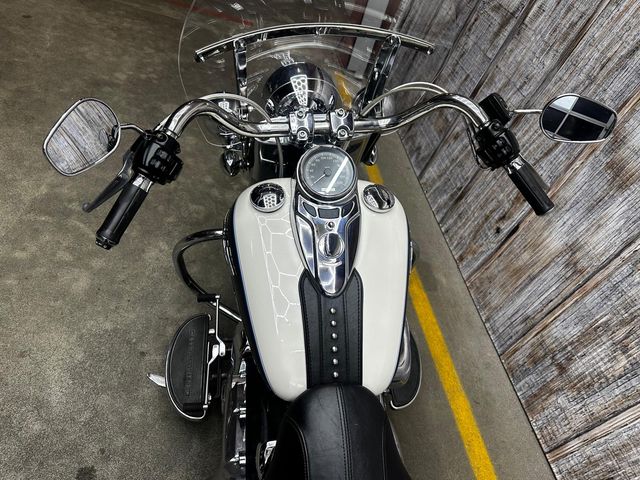 harley-davidson - heritage-softail-classic-flstc
