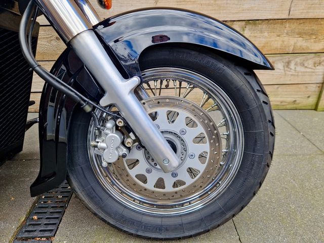 suzuki - vl-800-volusia
