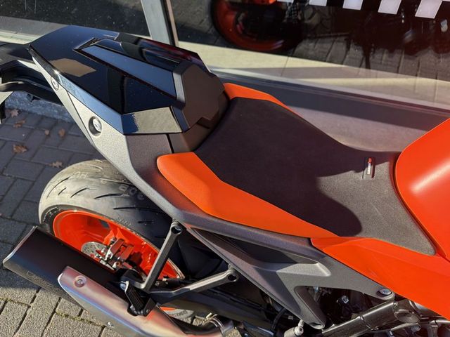 ktm - 990-duke